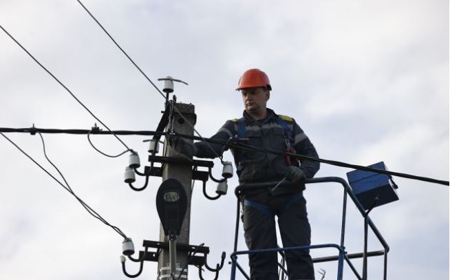 У п'яти областях України скасовано графіки відключень світла